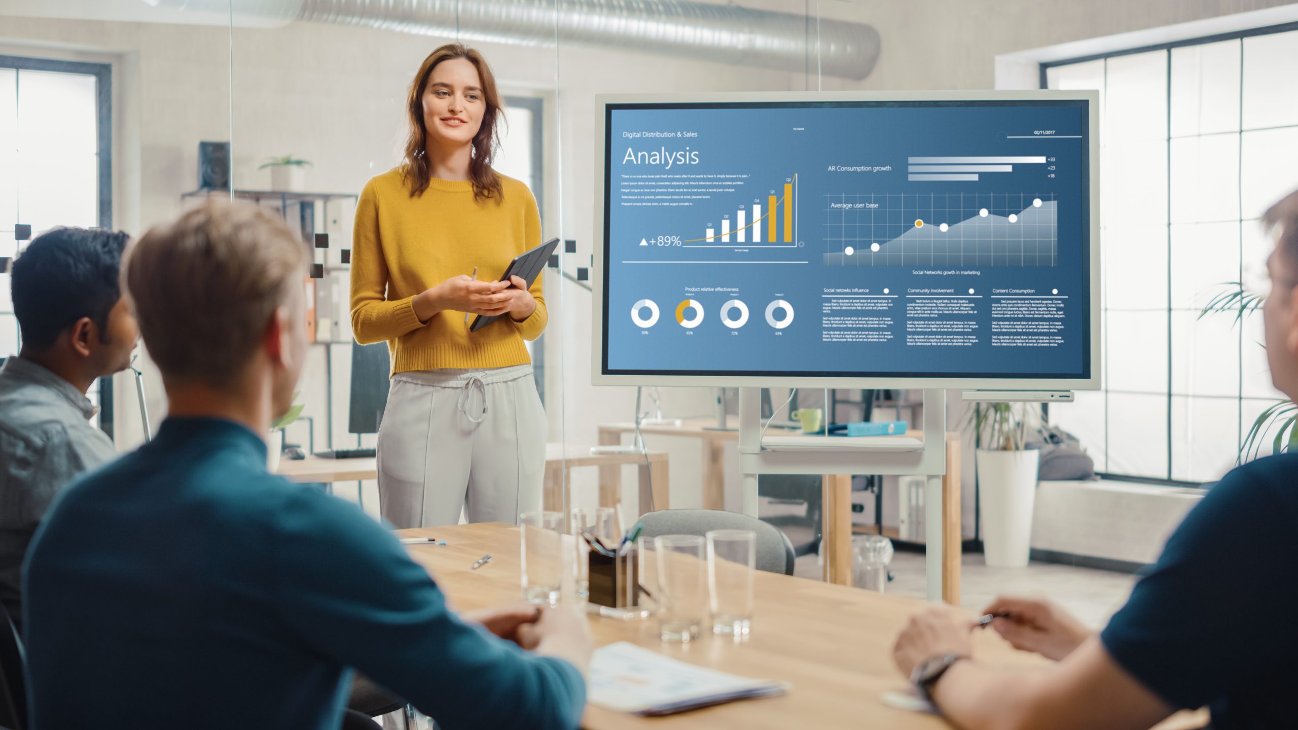 Business applications and Data chief analyst